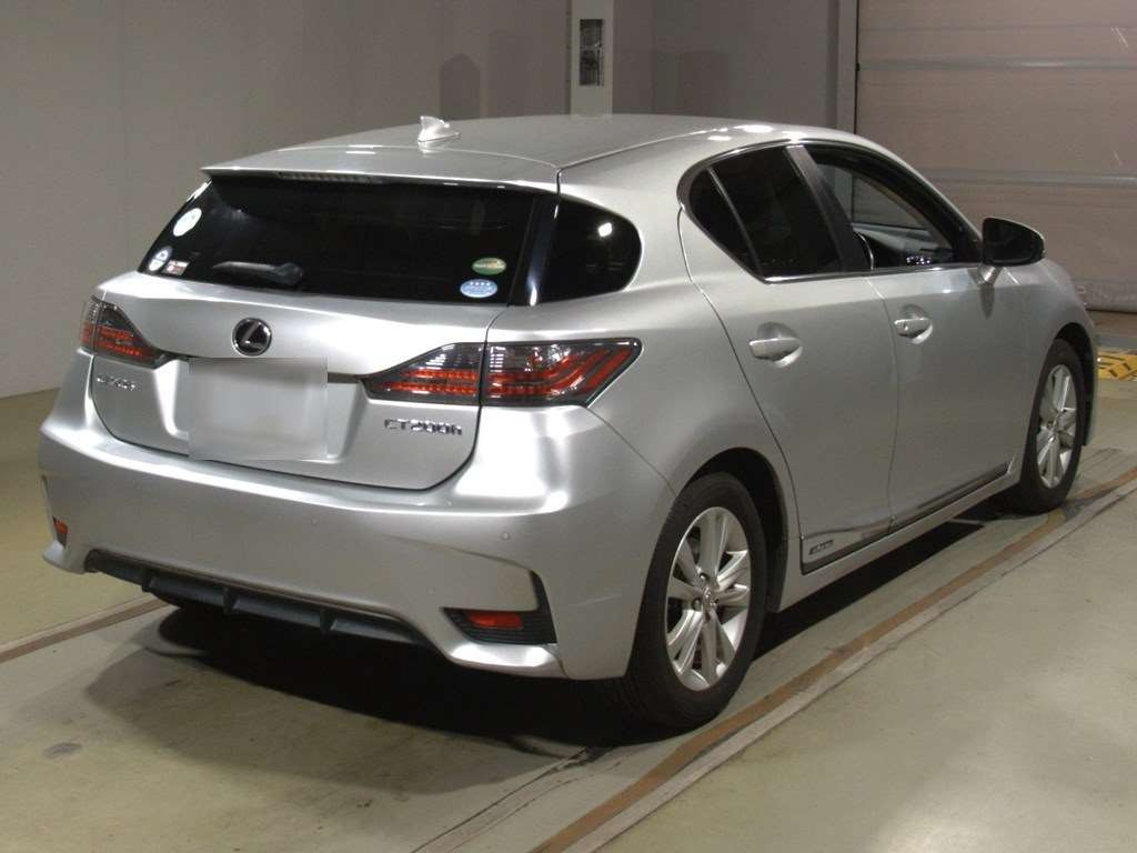 2015 Lexus CT ZWA10[1]