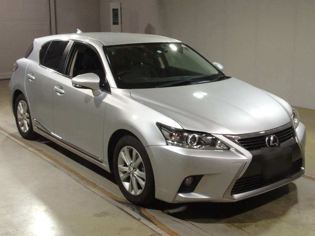 2015 Lexus CT ZWA10[2]