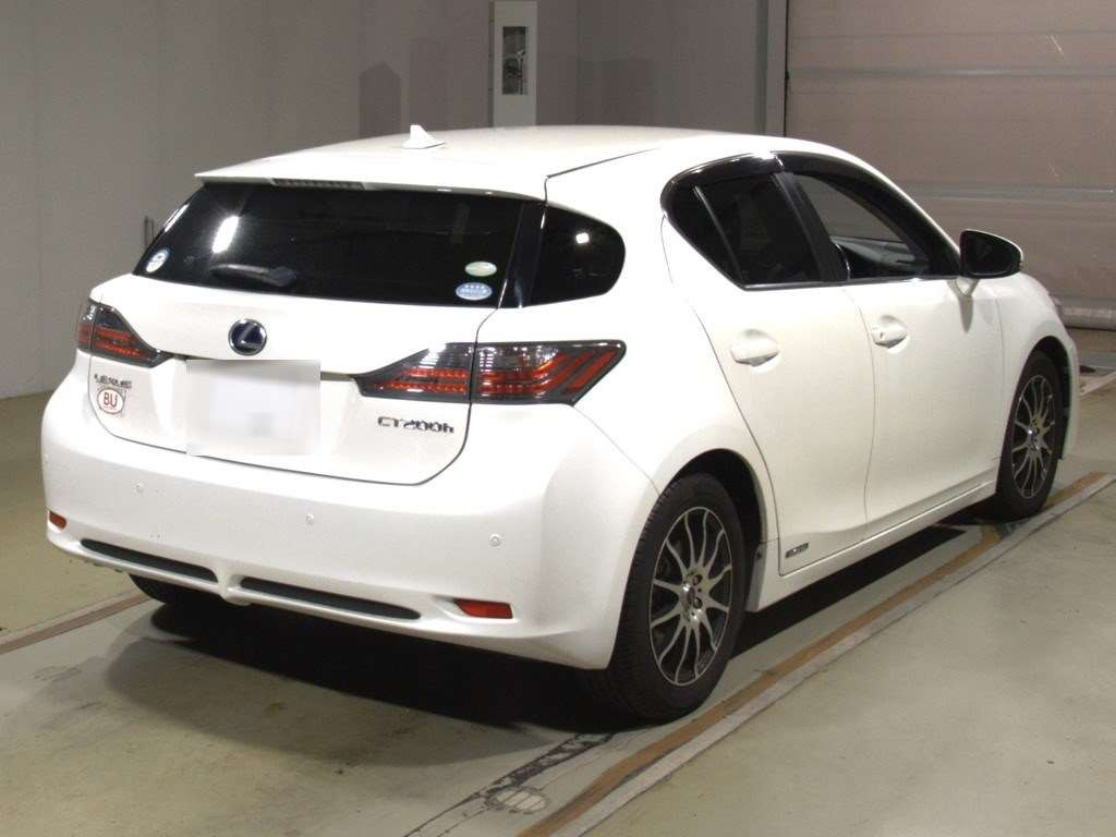 2011 Lexus CT ZWA10[1]