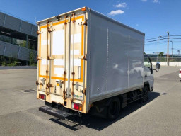 2011 Isuzu Elf Truck