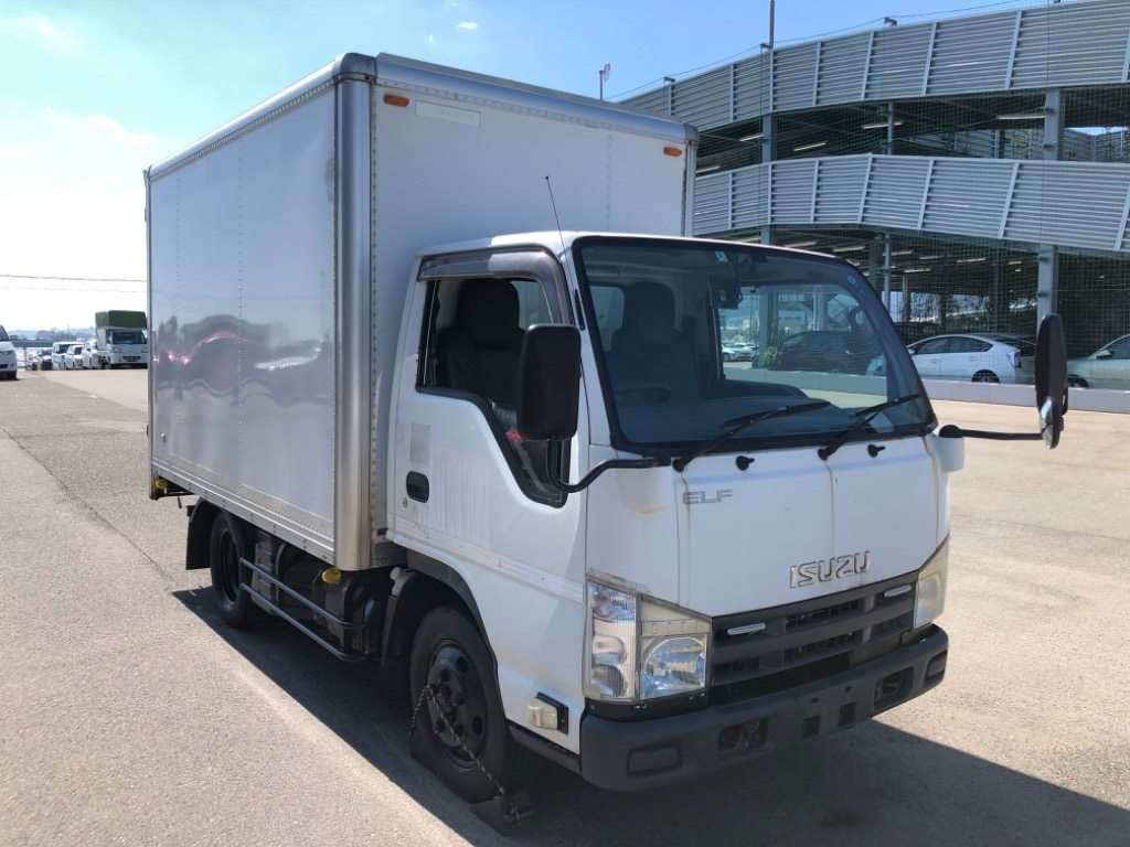 2011 Isuzu Elf Truck NHS85AN[2]