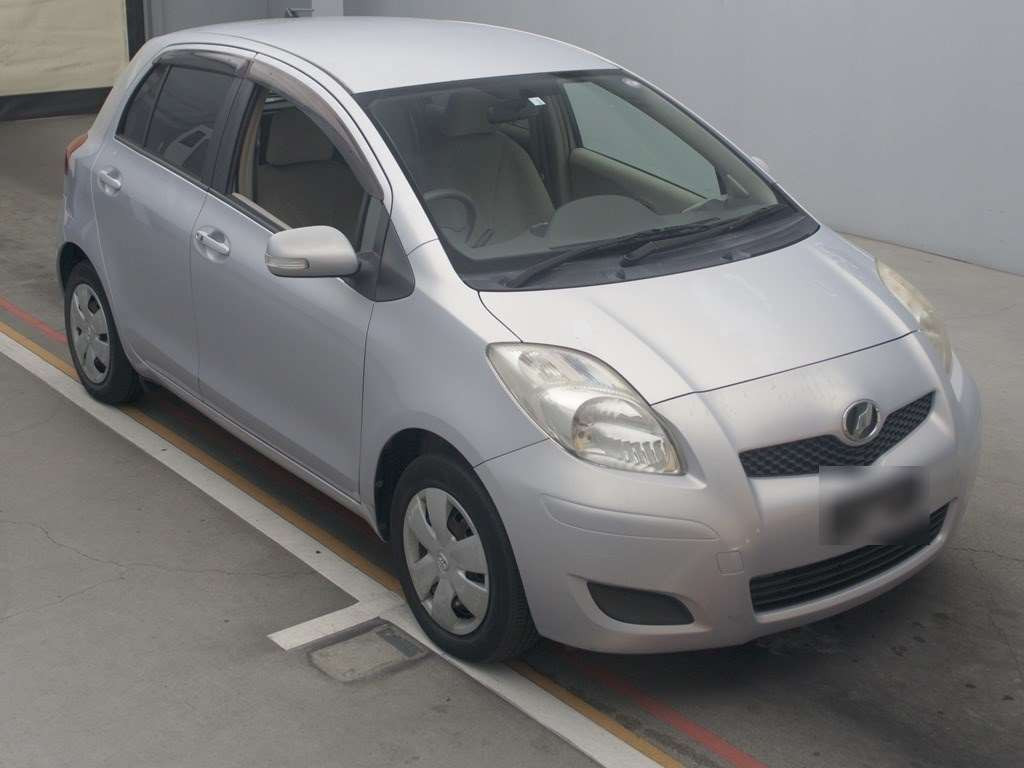 2008 Toyota Vitz SCP90[2]