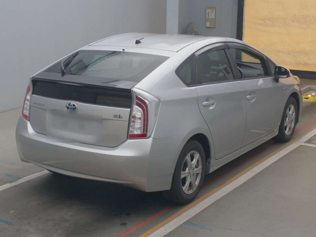 2013 Toyota Prius ZVW30[1]