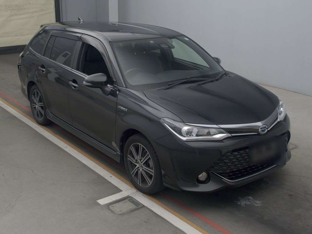 2016 Toyota Corolla Fielder NKE165G[2]