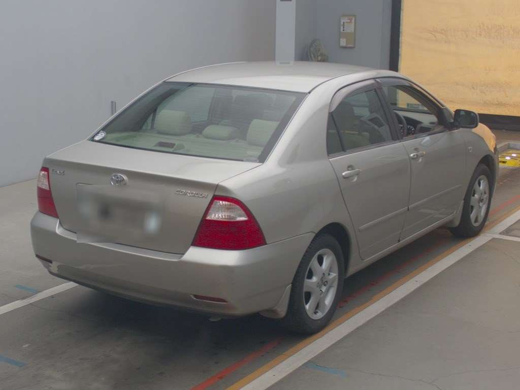 2005 Toyota Corolla Sedan ZZE122[1]