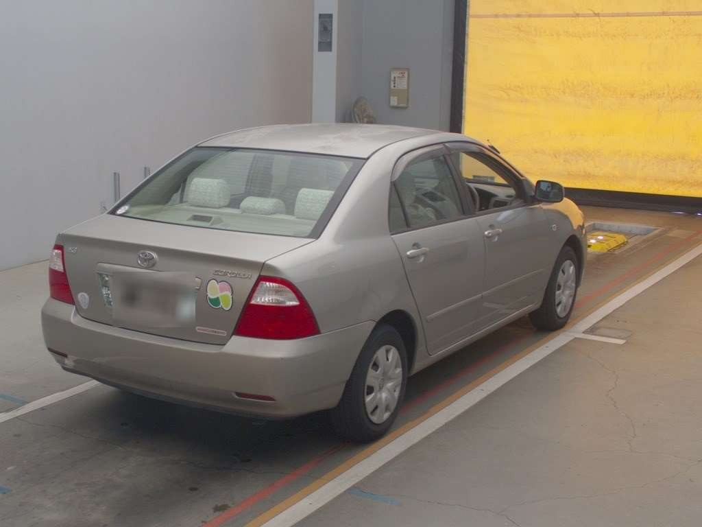 2004 Toyota Corolla Sedan NZE121[1]