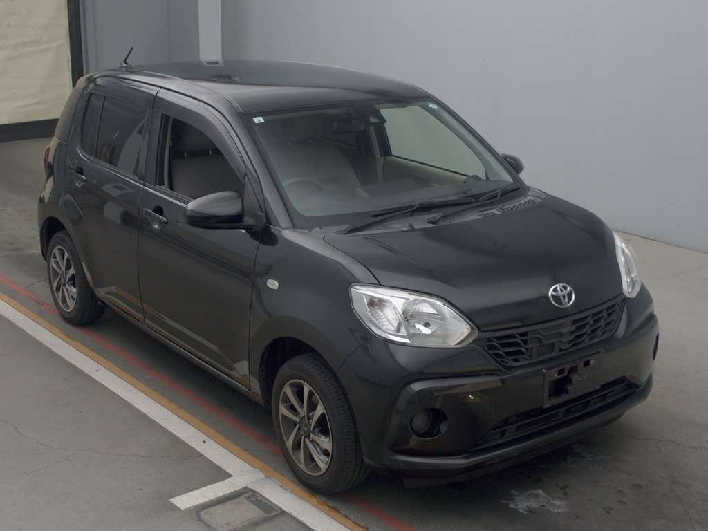 2017 Toyota Passo M700A[2]