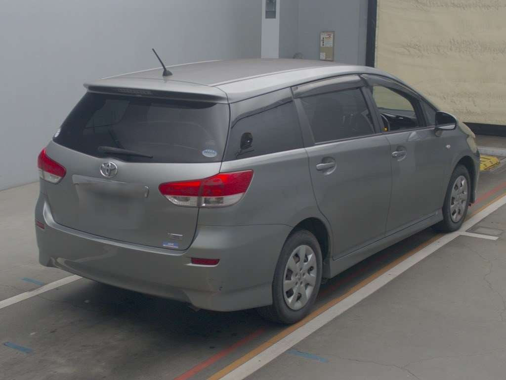 2010 Toyota Wish ZGE20G[1]