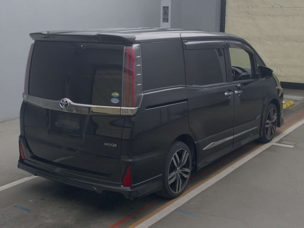 2018 Toyota Noah ZRR80W[1]