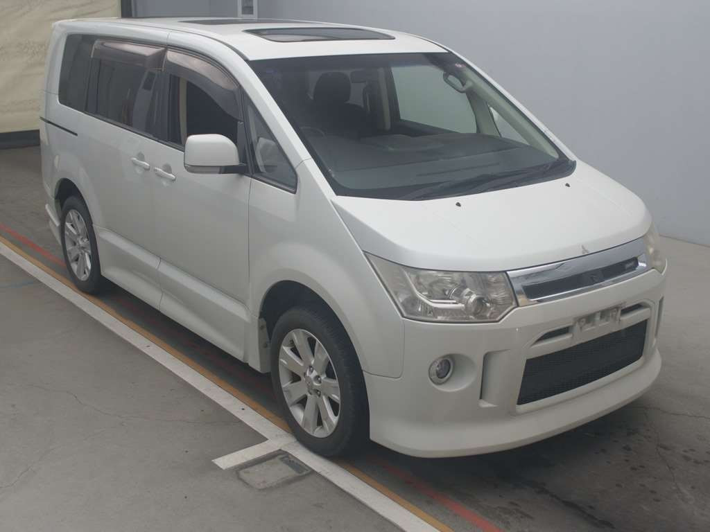 2008 Mitsubishi Delica D5 CV5W[2]