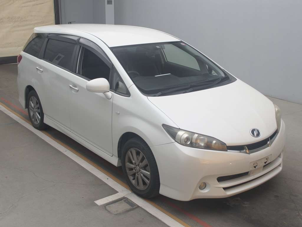 2011 Toyota Wish ZGE20W[2]