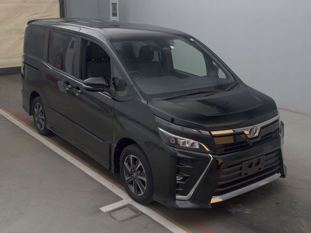 2018 Toyota Voxy ZRR80W[2]