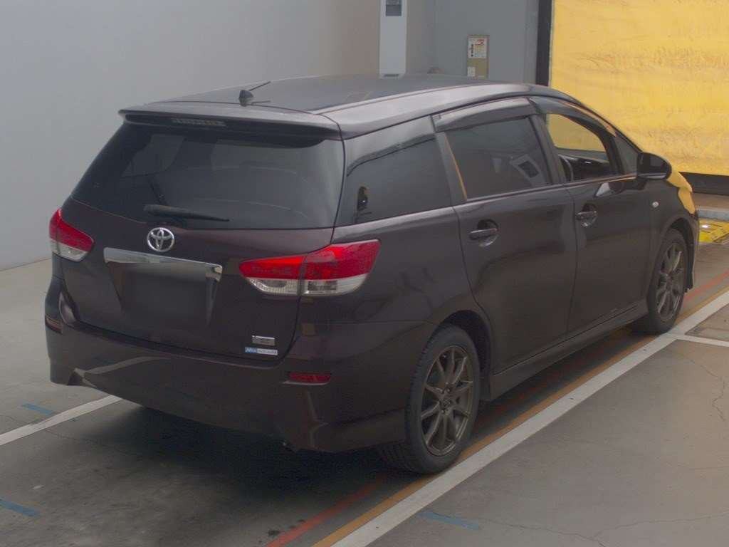 2010 Toyota Wish ZGE20G[1]