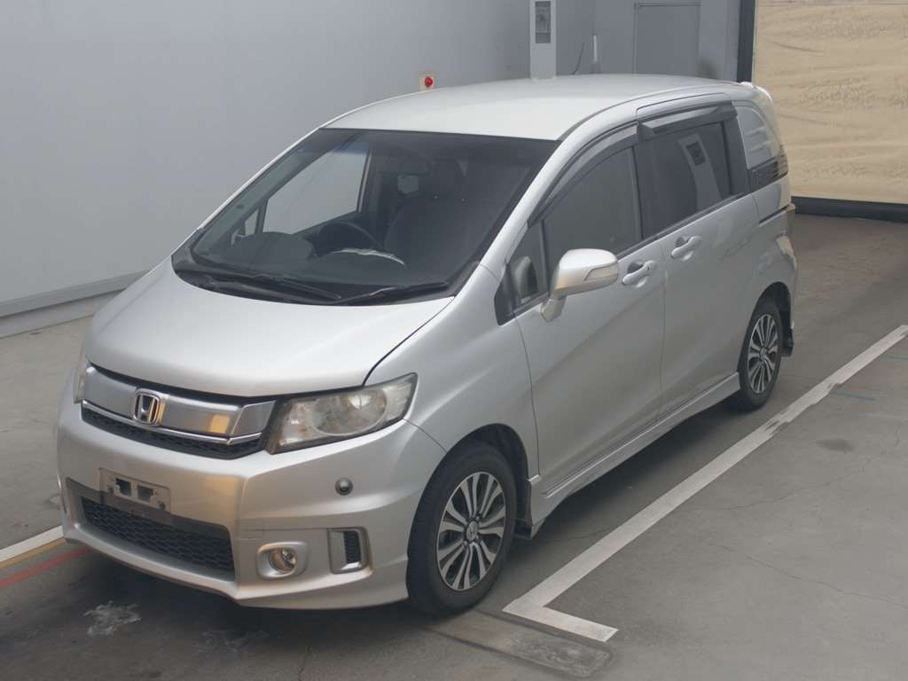 2014 Honda Freed Spike GB3[0]