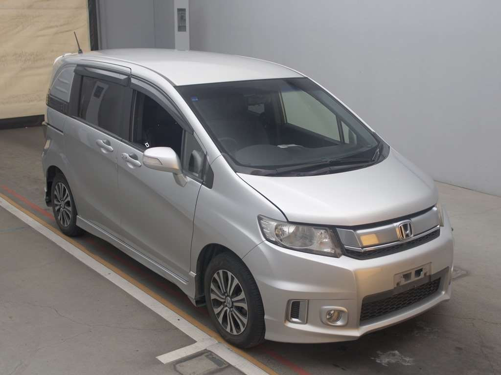 2014 Honda Freed Spike GB3[2]