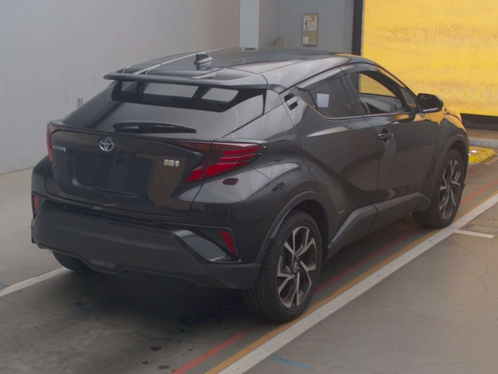 2021 Toyota C-HR ZYX11[1]