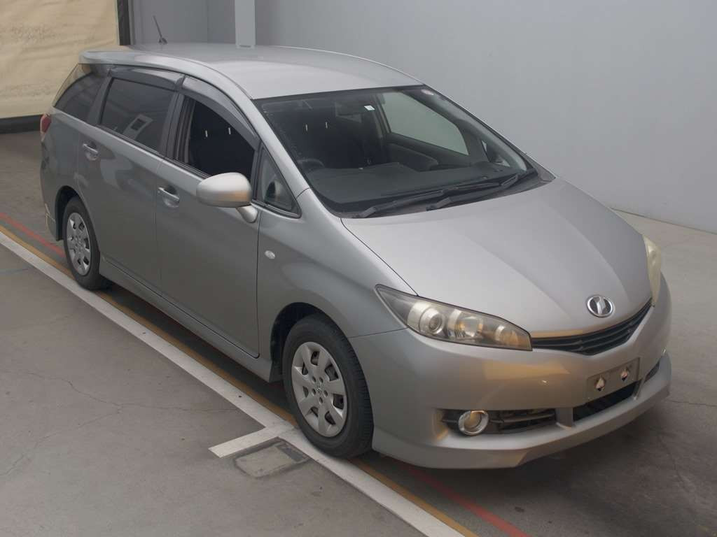 2010 Toyota Wish ZGE20G[2]