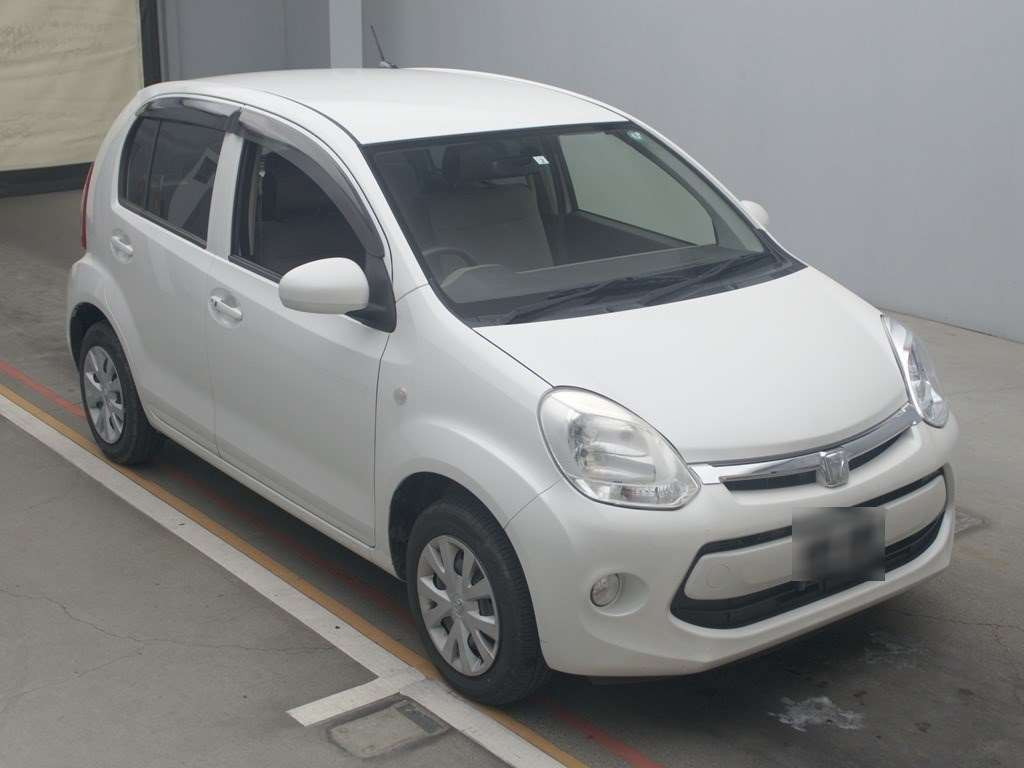 2016 Toyota Passo NGC30[2]