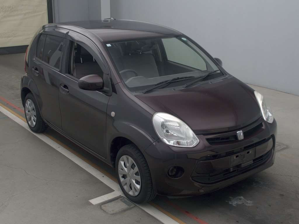 2014 Toyota Passo KGC30[2]