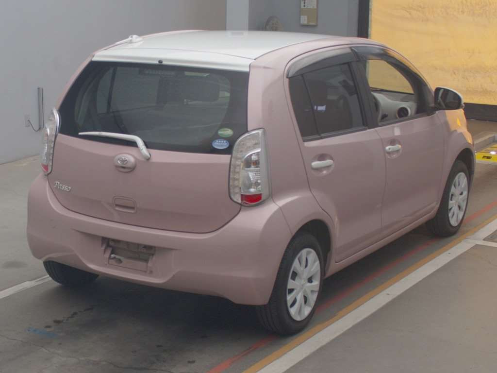 2015 Toyota Passo KGC30[1]