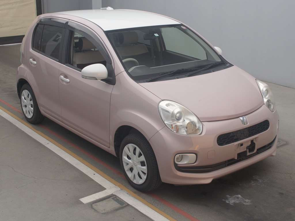 2015 Toyota Passo KGC30[2]