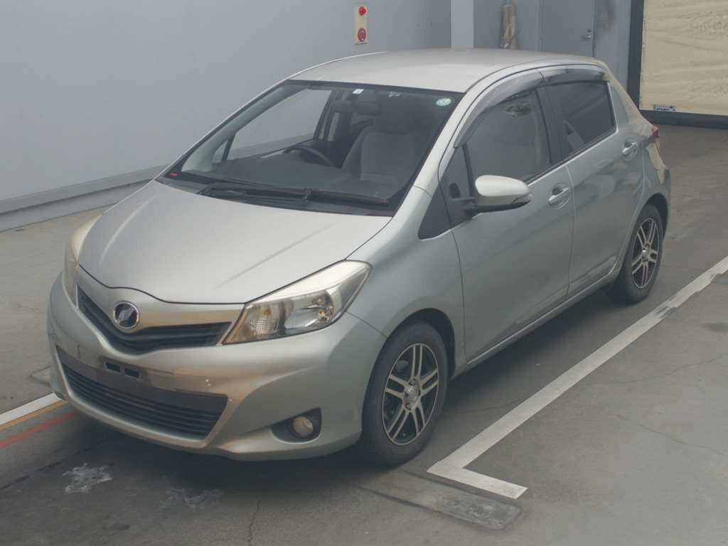 2012 Toyota Vitz NSP130[0]