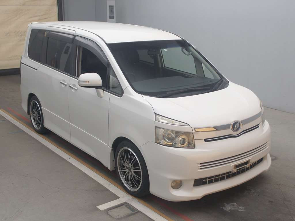 2008 Toyota Voxy ZRR70W[2]