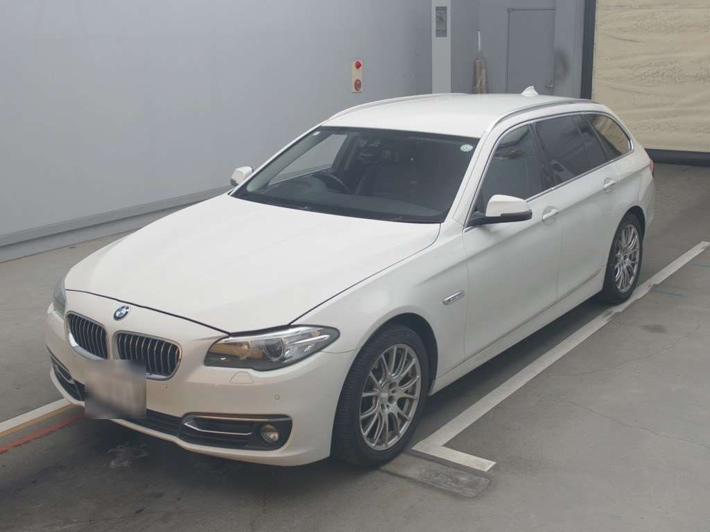 2015 BMW 5 Series XL20[0]