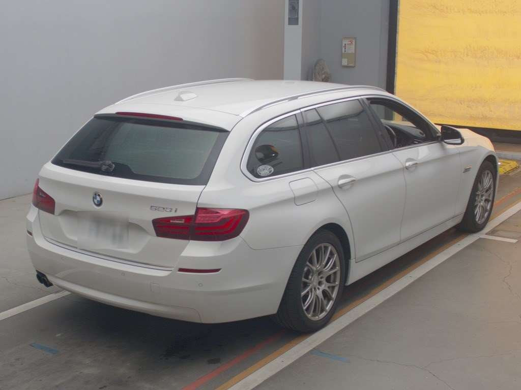 2015 BMW 5 Series XL20[1]