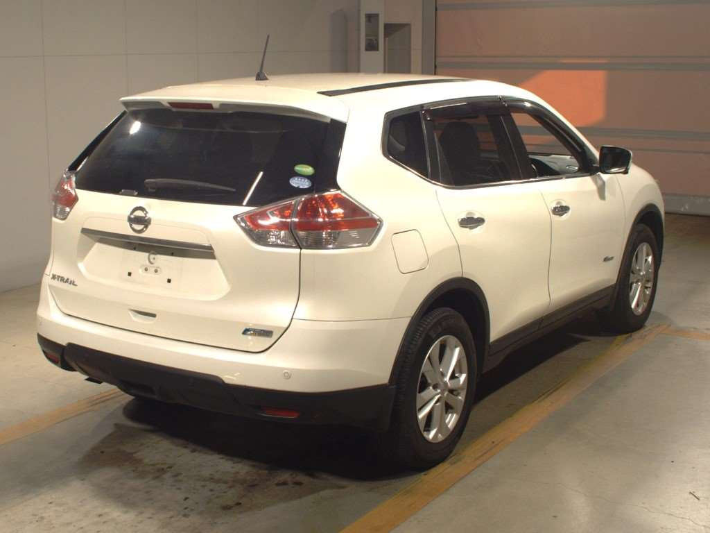 2015 Nissan X-Trail HNT32[1]