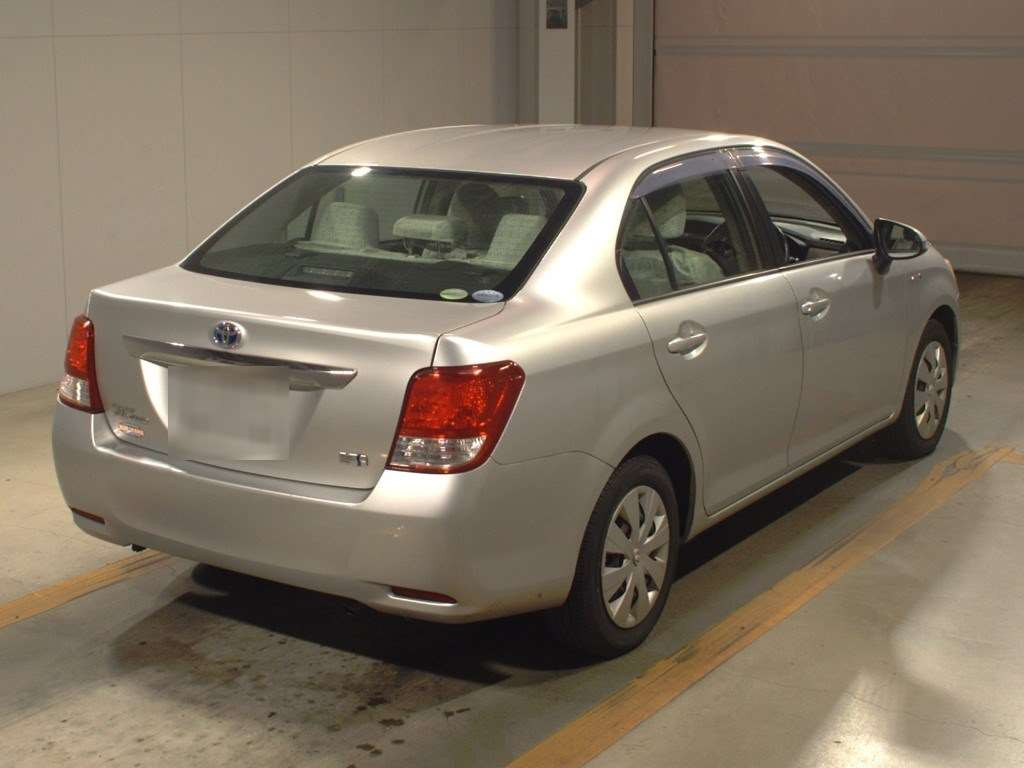 2013 Toyota Corolla Axio NKE165[1]