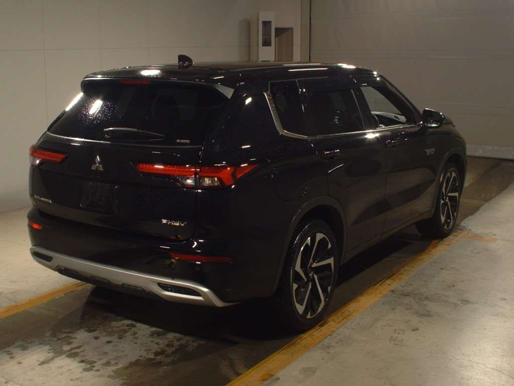 2022 Mitsubishi Outlander PHEV GN0W[1]