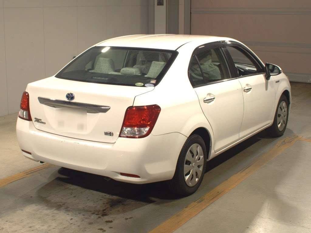 2013 Toyota Corolla Axio NKE165[1]