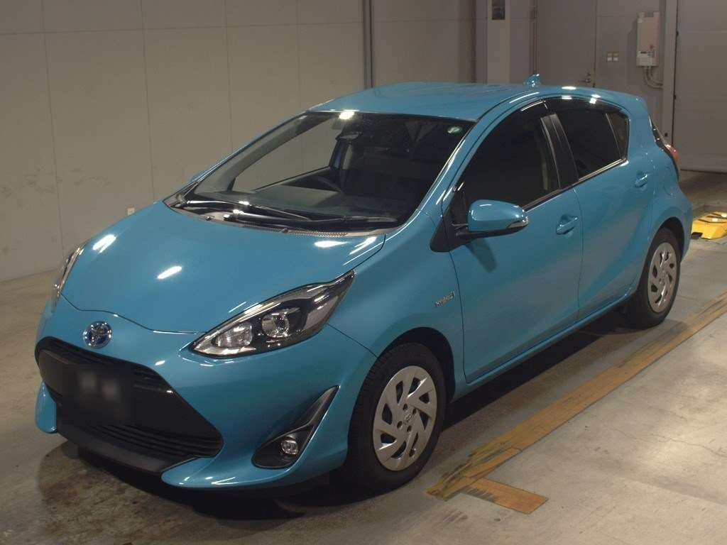 2019 Toyota Aqua NHP10[0]