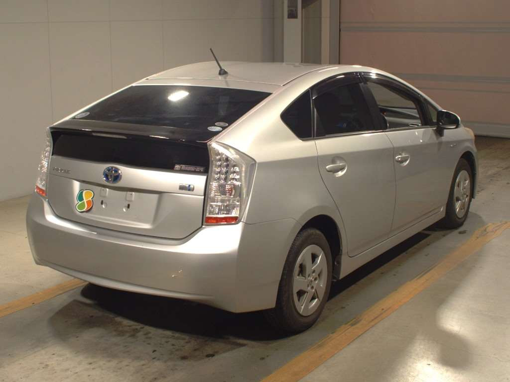 2010 Toyota Prius ZVW30[1]