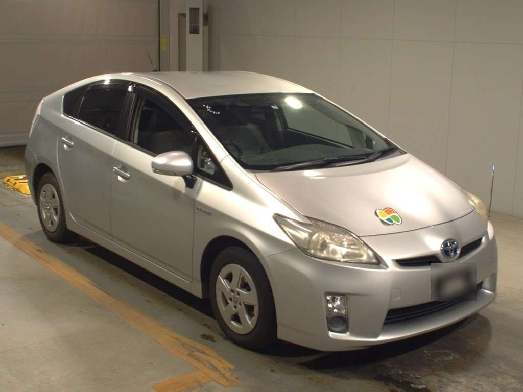 2010 Toyota Prius ZVW30[2]