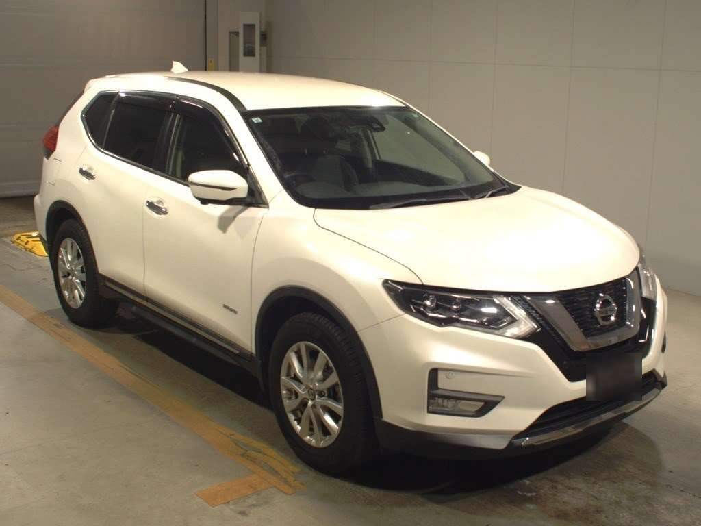 2017 Nissan X-Trail HT32[2]