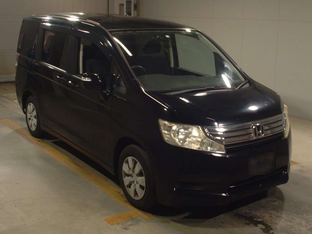 2012 Honda Step WGN RK1[2]