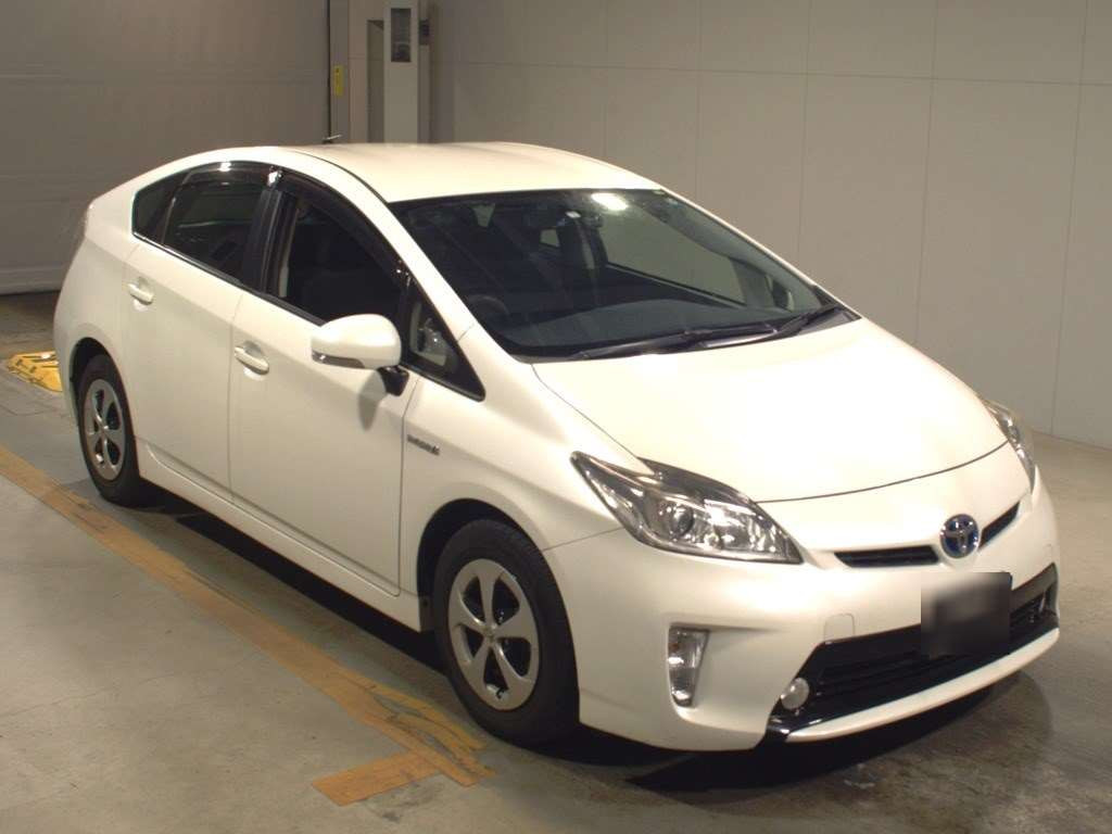 2014 Toyota Prius ZVW30[2]