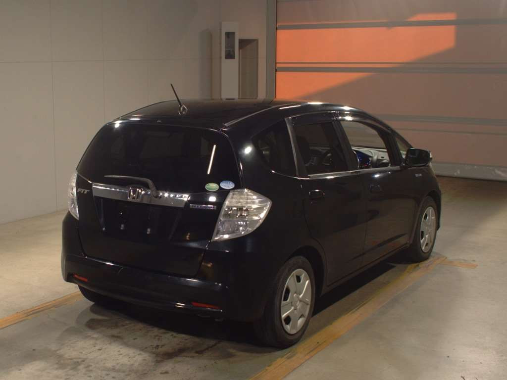 2013 Honda Fit Hybrid GP1[1]