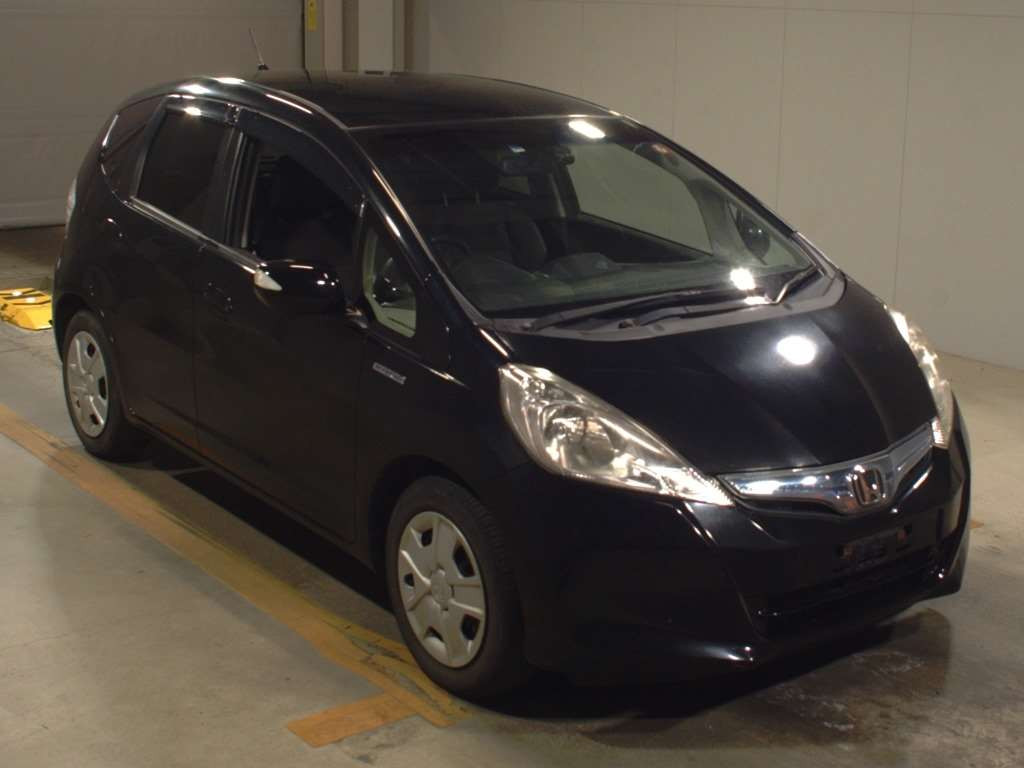 2013 Honda Fit Hybrid GP1[2]