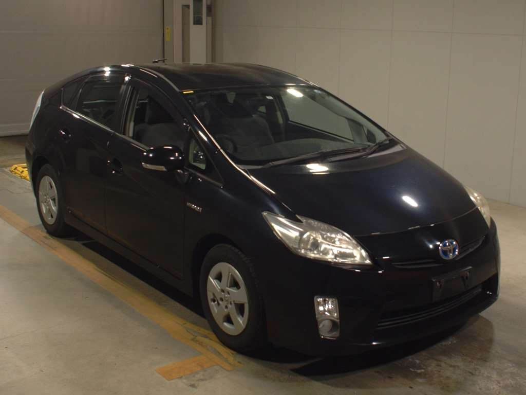 2011 Toyota Prius ZVW30[2]