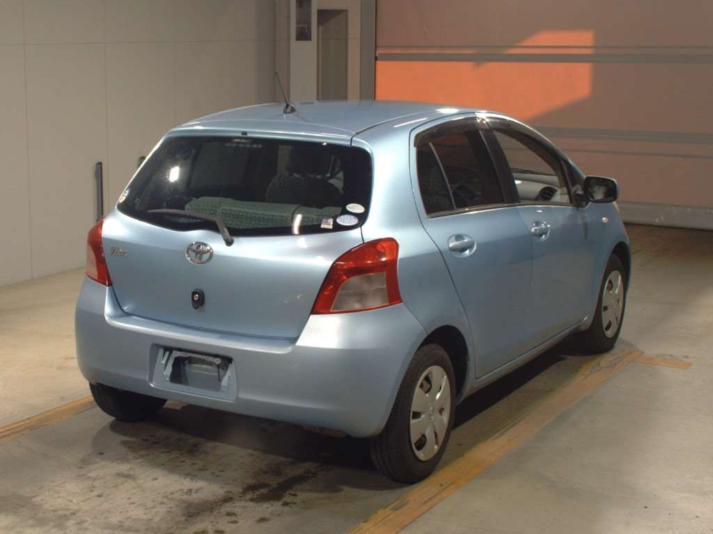 2005 Toyota Vitz SCP90[1]