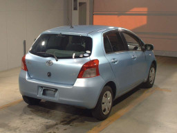 2005 Toyota Vitz