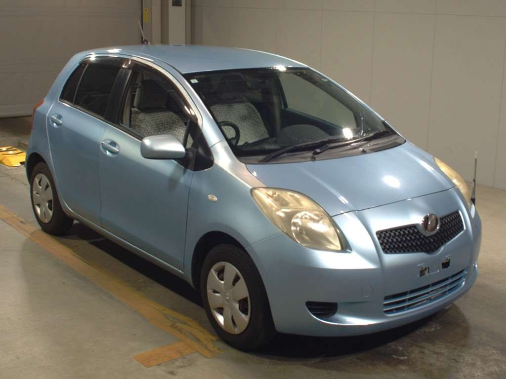 2005 Toyota Vitz SCP90[2]