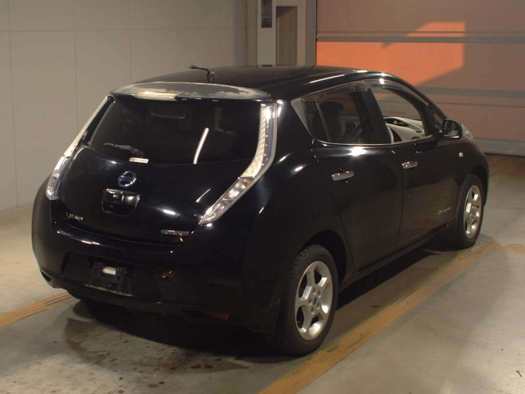 2012 Nissan Leaf ZE0[1]