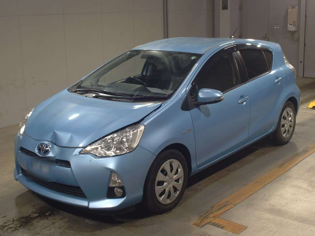 2013 Toyota Aqua NHP10[0]