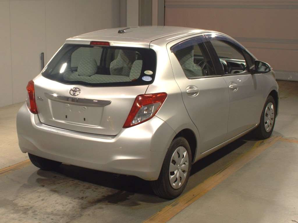 2011 Toyota Vitz KSP130[1]