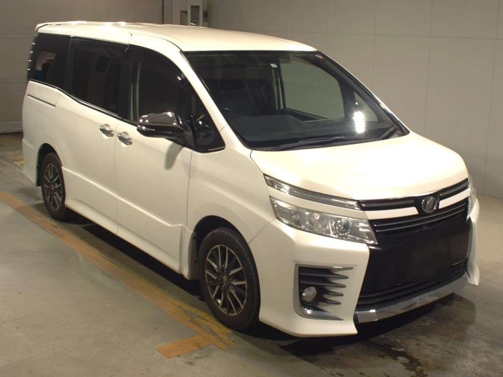 2015 Toyota Voxy ZRR80W[2]