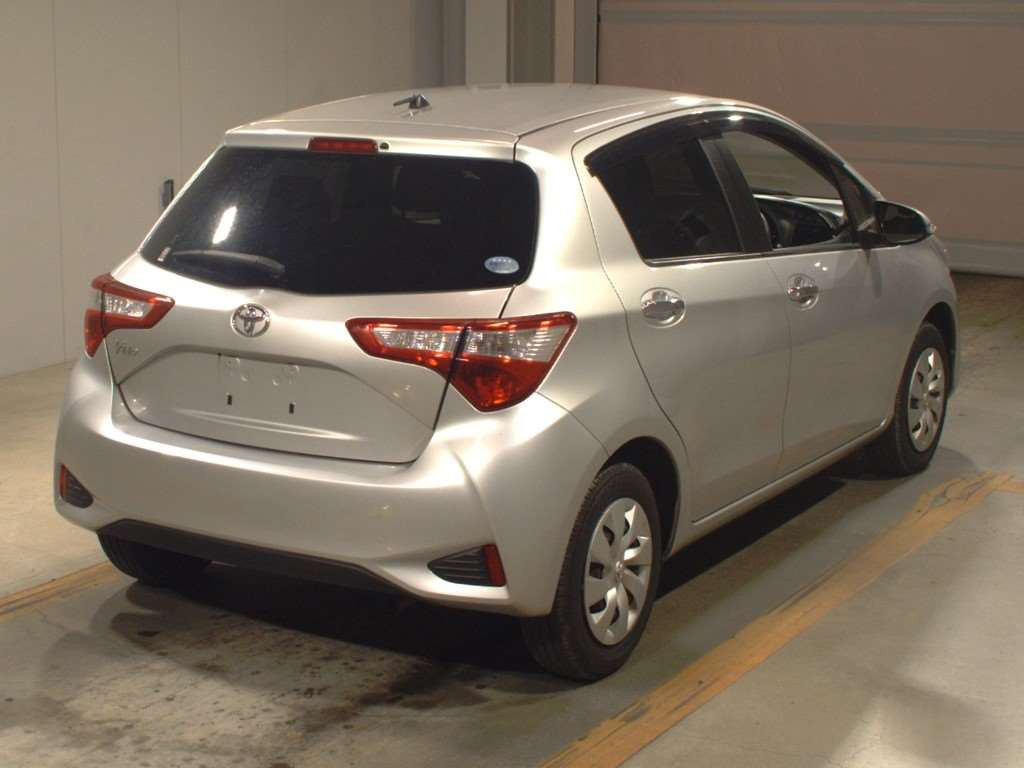 2018 Toyota Vitz KSP130[1]